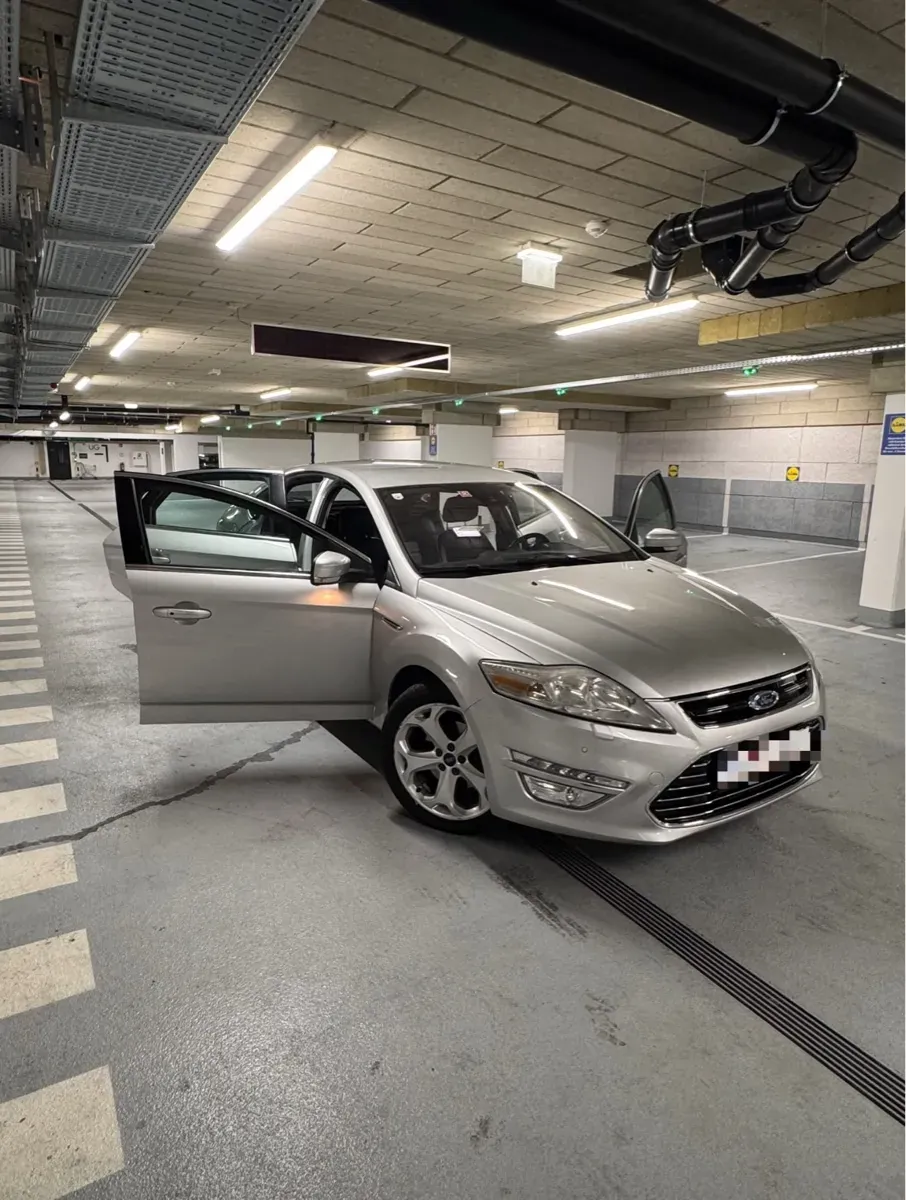 Ford Mondeo 2011 photo 2
