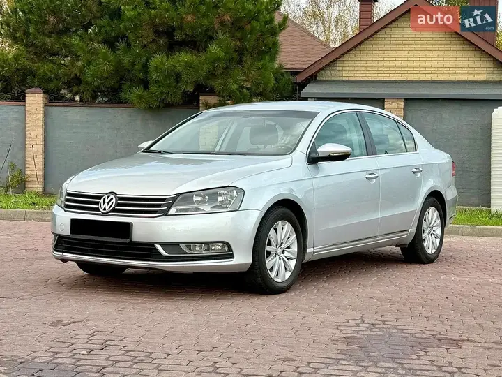 Volkswagen Passat 2011 photo 3