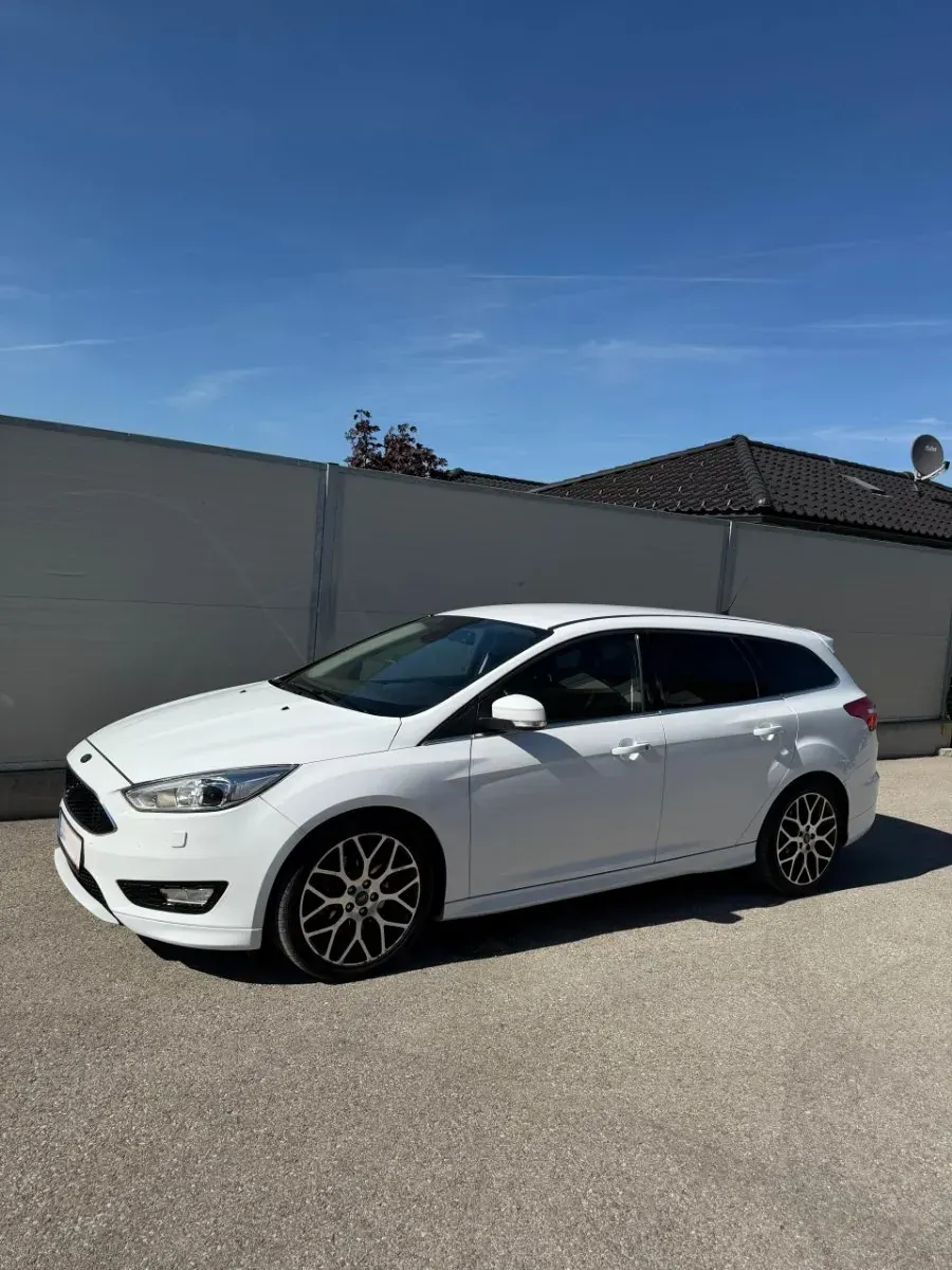 Ford Focus 2015 photo 3