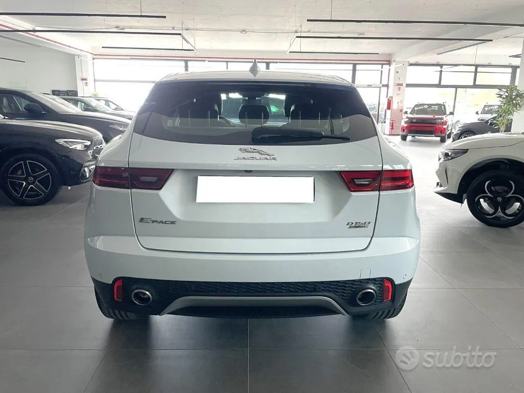 Jaguar E-Pace 2019 photo 5