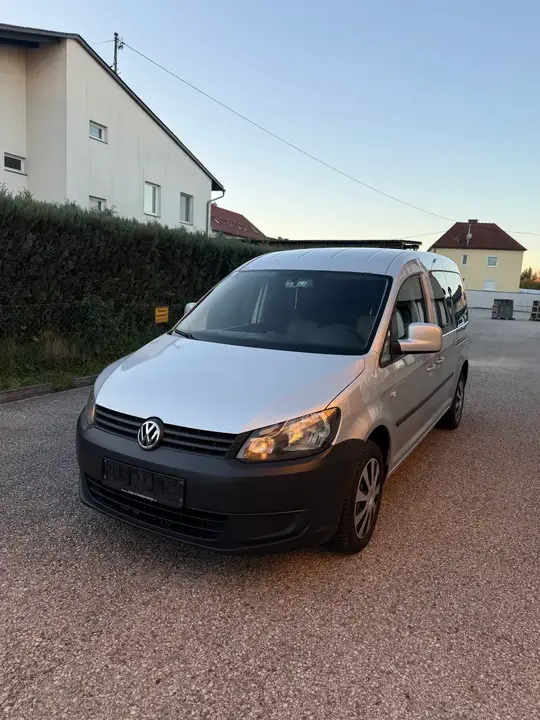 Volkswagen Caddy Maxi 2013 photo 3