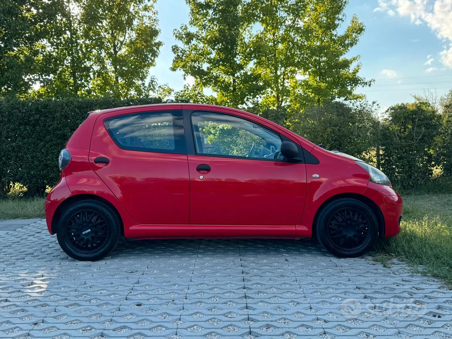 Toyota Aygo 2011 photo 3