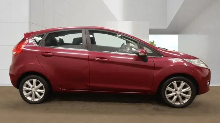 Ford Fiesta 2010 photo 4