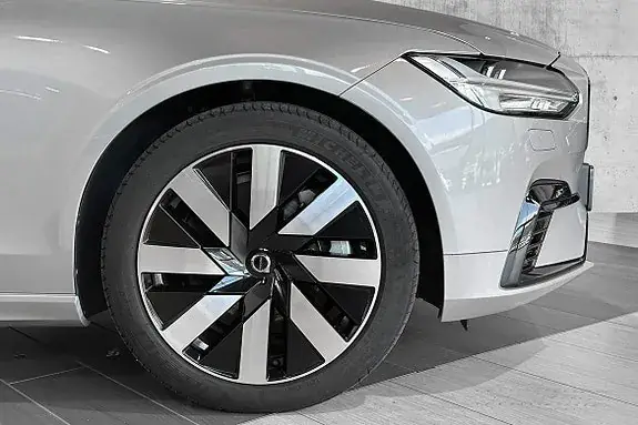 Volvo V90 2025 photo 5