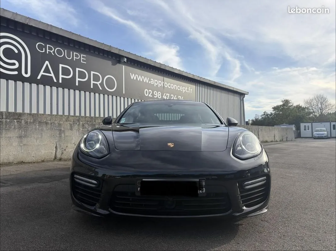 Porsche Panamera 2014 photo 2