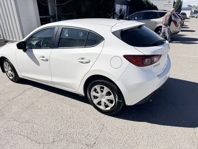 Mazda Mazda3 2015 photo 4
