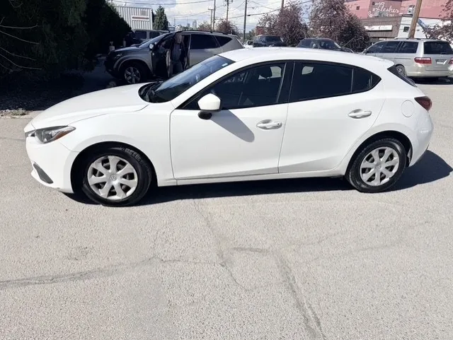 Mazda Mazda3 2015 photo 3