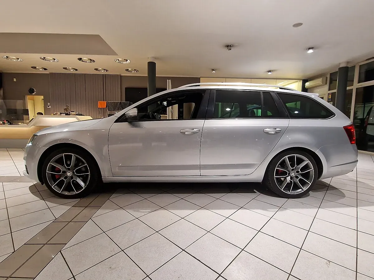 Skoda Octavia 2013 photo 2