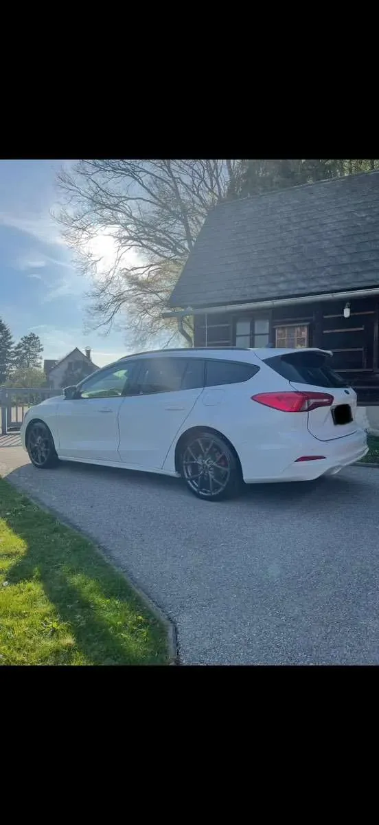 Ford Focus 2021 photo 3