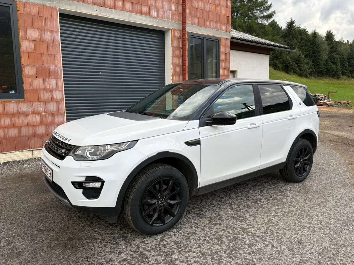 Land Rover Discovery Sport 2016 photo 2