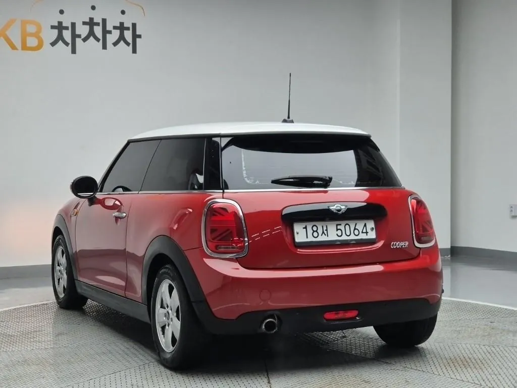 Mini Cooper 2017 photo 2