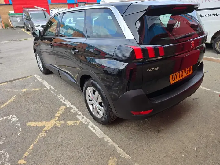 Peugeot 5008 2020 photo 4