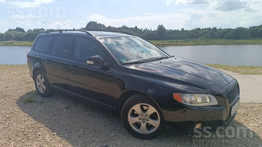 Volvo V70 2010 photo 3