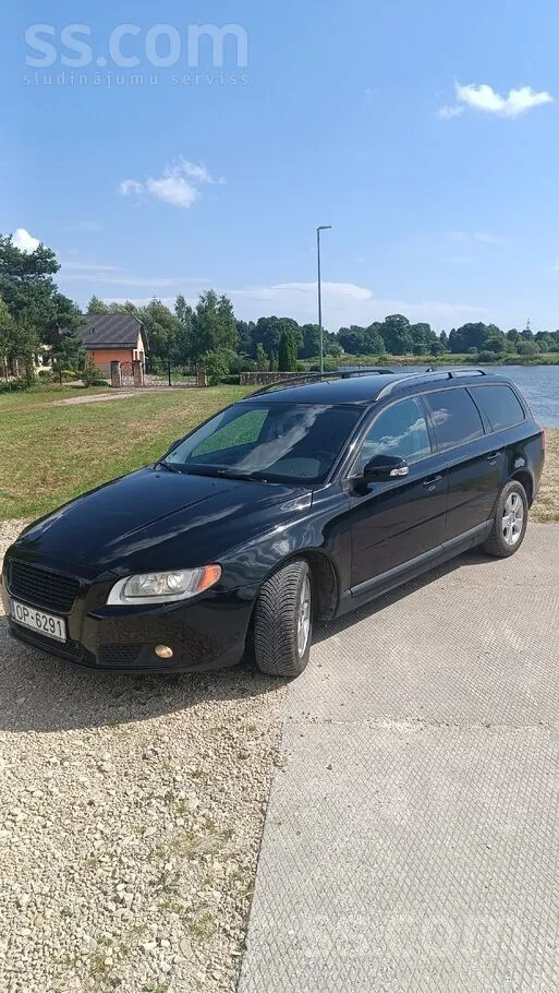 Volvo V70 2010 photo 5