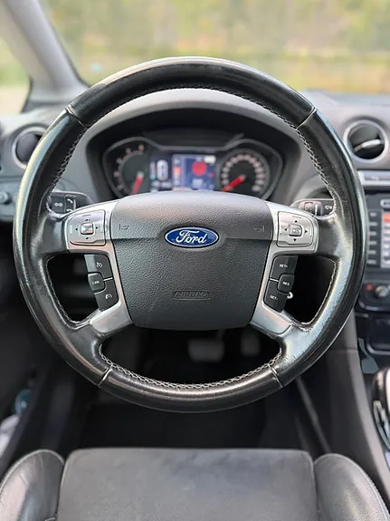 Ford S-Max 2013 photo 4