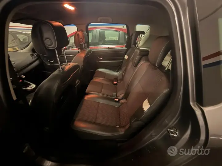 Renault Scenic 2013 photo 4