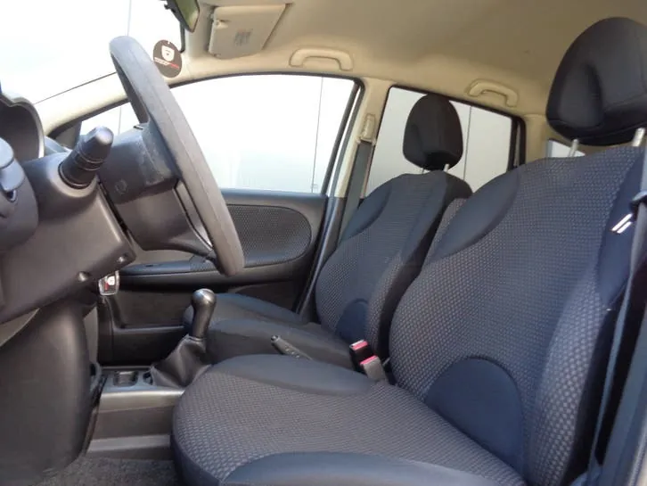 Nissan Note 2007 photo 2