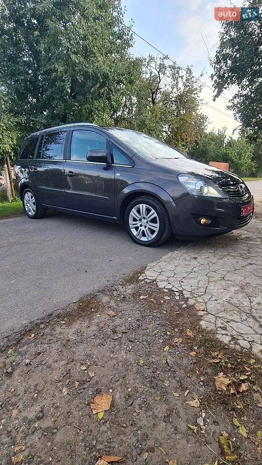 Opel Zafira 2013 photo 3