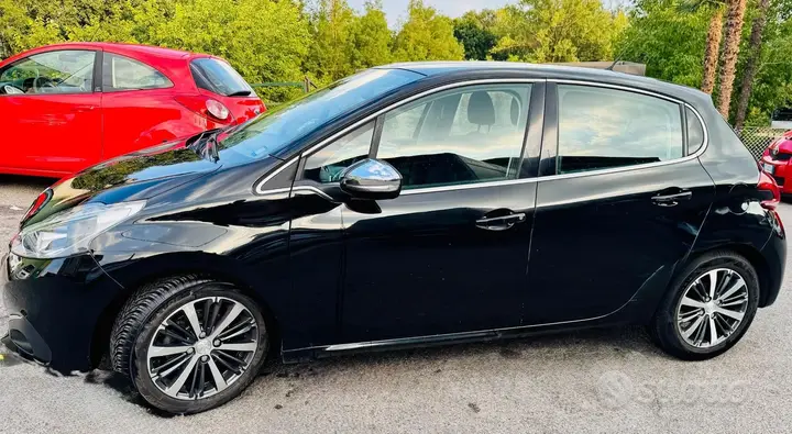 Peugeot 208 2017 photo 4
