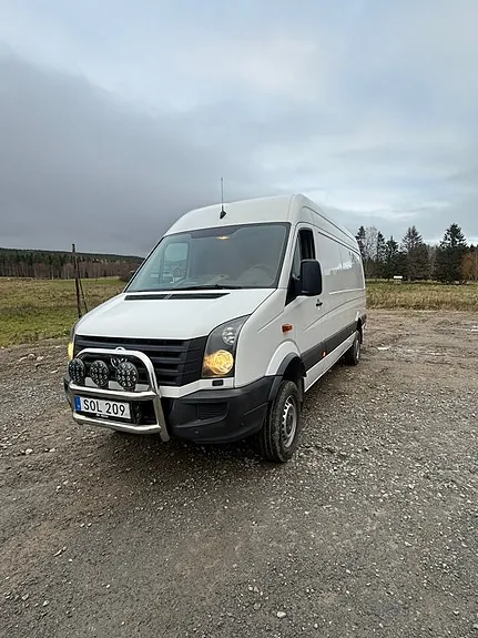 Volkswagen Crafter 35 2016 photo 2