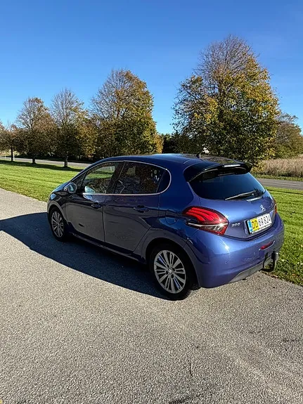 Peugeot 208 2016 photo 3