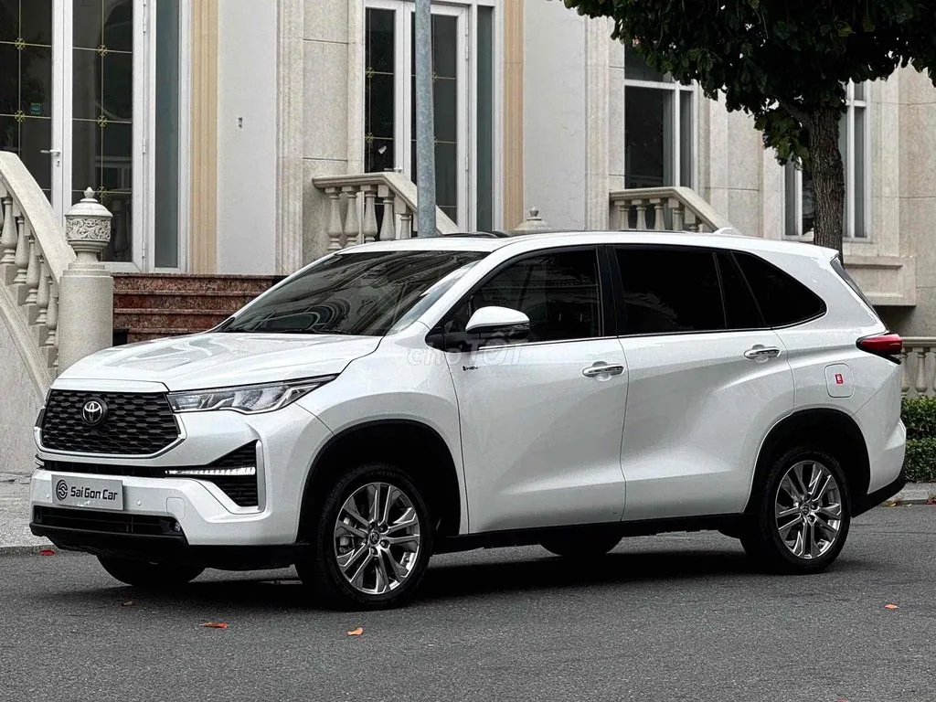 Toyota Innova Cross 2026 photo 3
