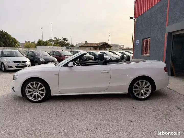 Audi A5 2011 photo 2