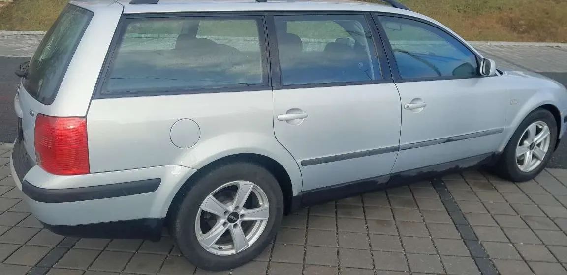 Volkswagen Passat 1999 photo 3
