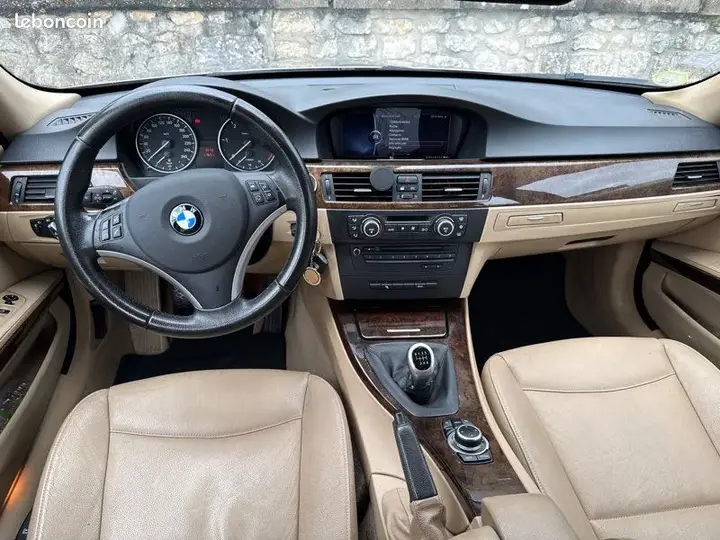 BMW Série 3 2009 photo 3