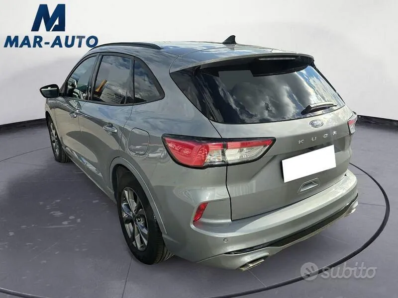 Ford Kuga 2023 photo 2