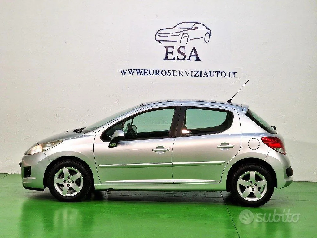 Peugeot 207 2012 photo 5