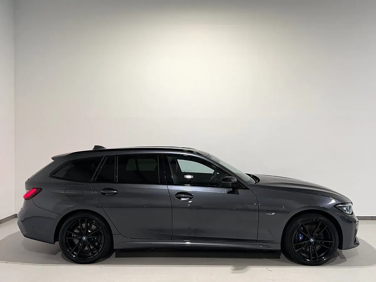BMW 3 Series 2021 photo 2