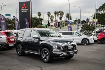 Mitsubishi Pajero Sport 2026 photo 4