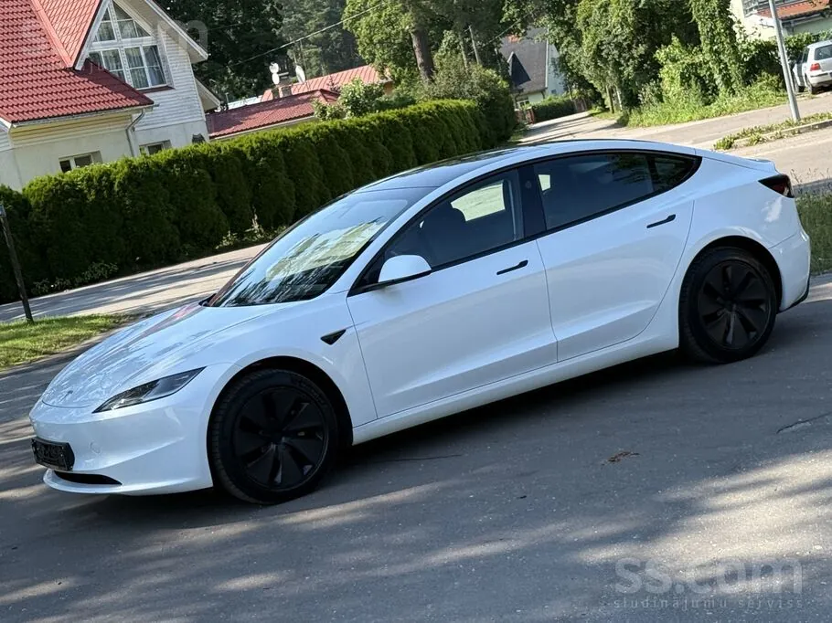 Tesla Model 3 2024 photo 4
