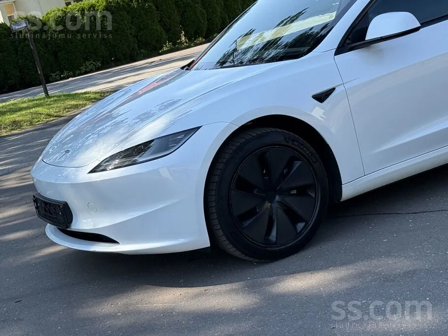 Tesla Model 3 2024 photo 5
