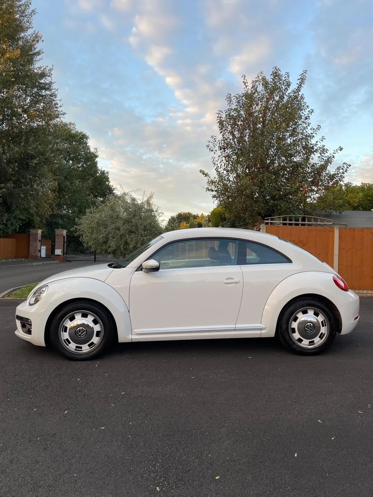 Volkswagen Beetle 2018 photo 2