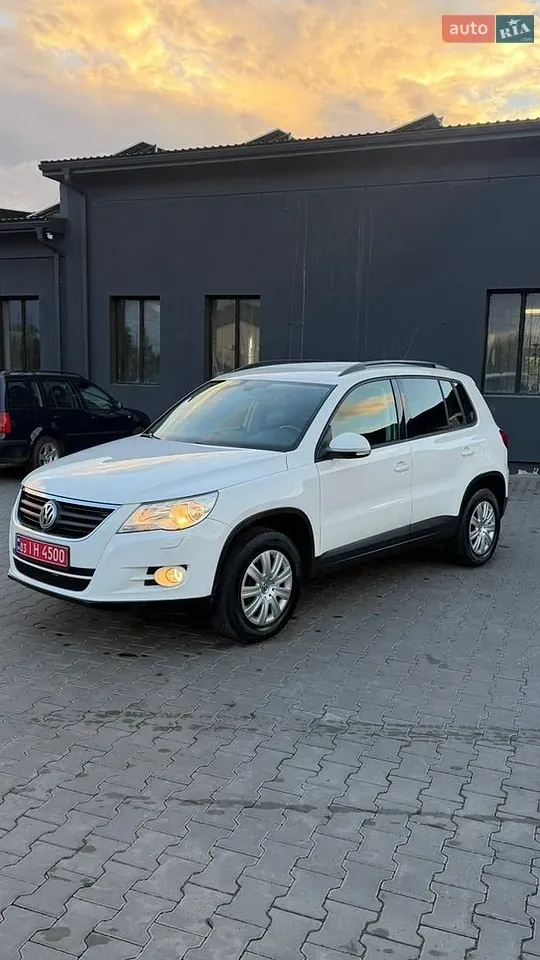 Volkswagen Tiguan 2008 photo 2