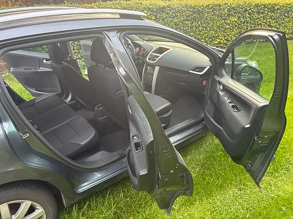 Peugeot 207 2008 photo 5