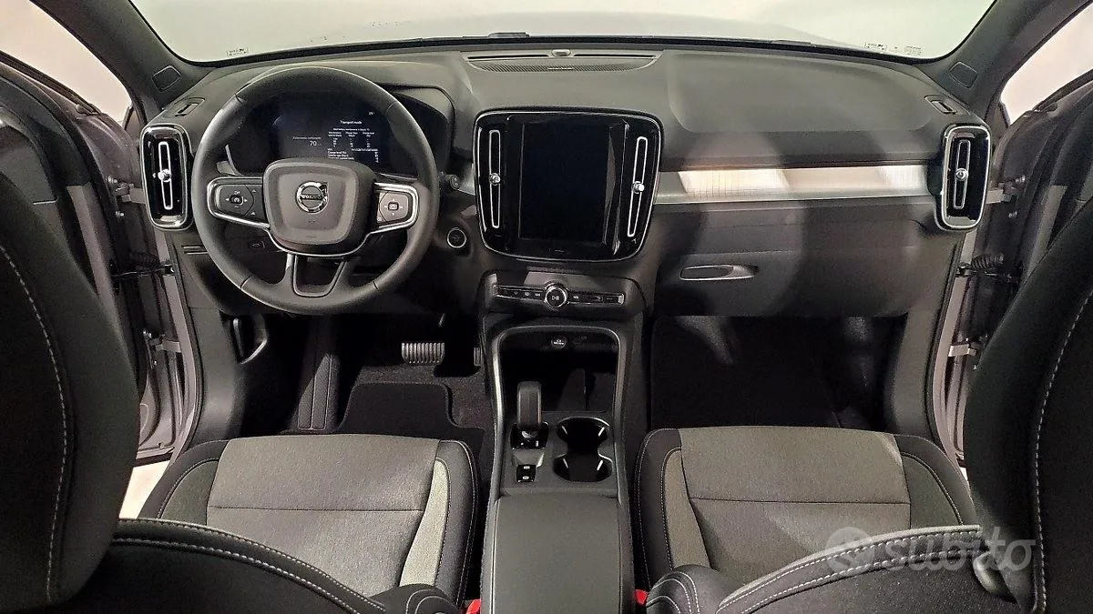 Volvo Xc40 2026 photo 2