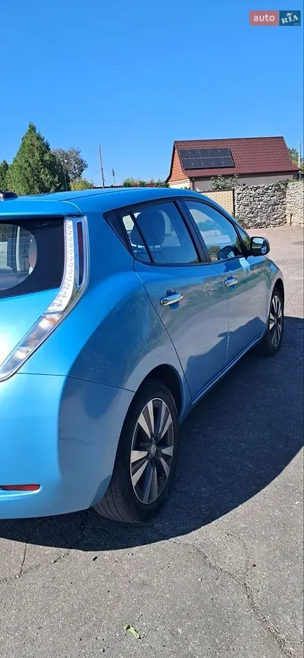 Nissan Leaf 2014 photo 5