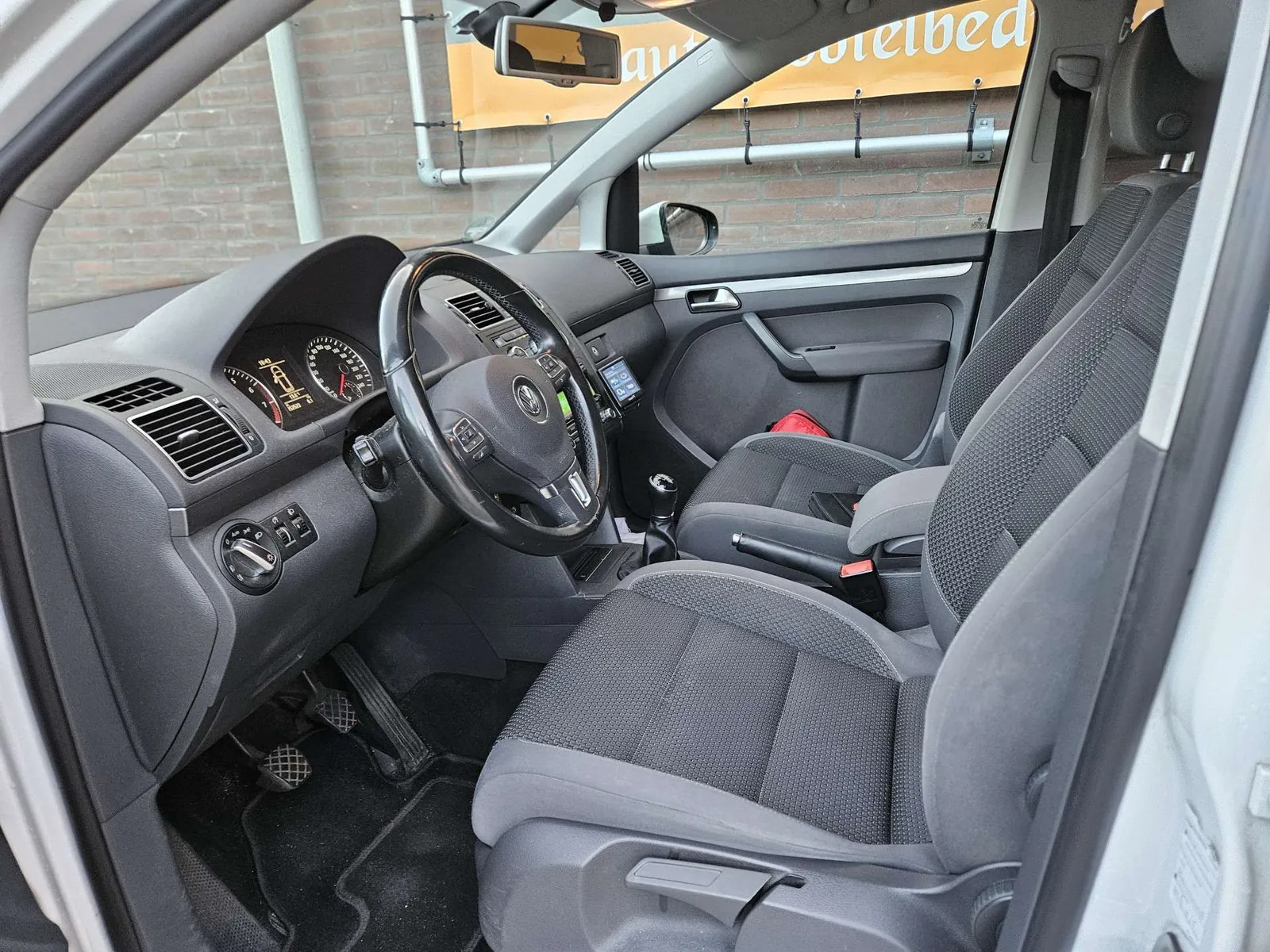 Volkswagen Touran 2013 photo 5