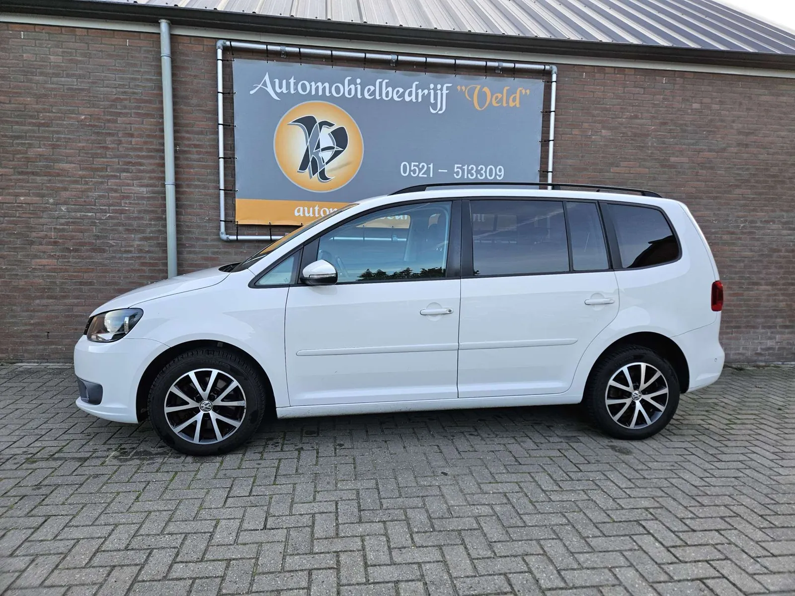 Volkswagen Touran 2013 photo 3