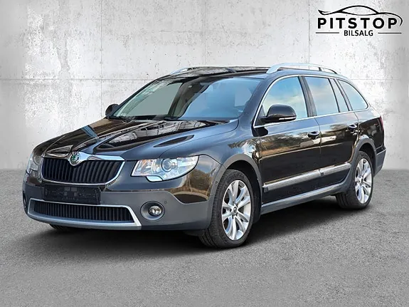 Skoda Superb 2013 photo 2
