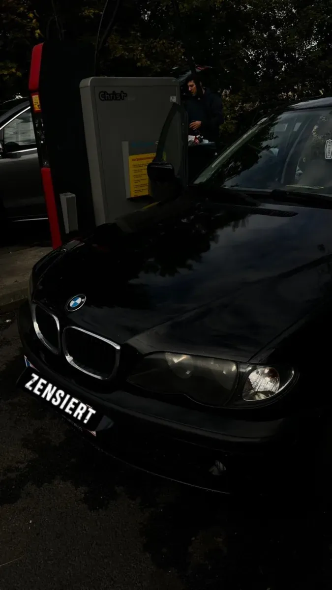 BMW 3 Series 2003 photo 2