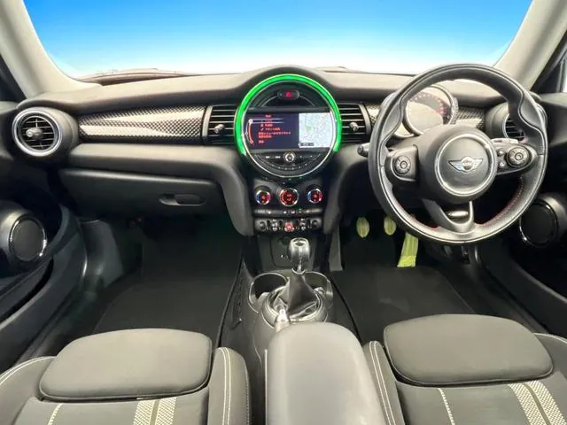 Mini Cooper S 2015 photo 2