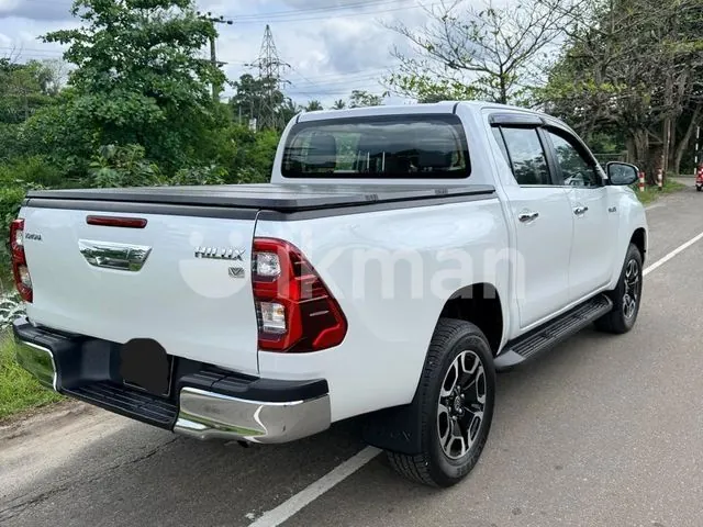 Toyota Hilux 2025 photo 2
