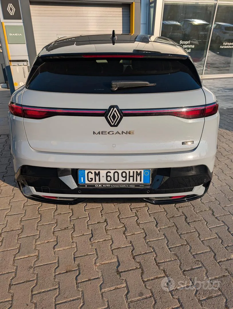 Renault Megane 2023 photo 2