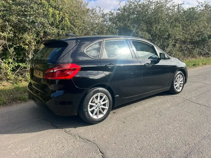 BMW 2 Series Active Tourer 2015 photo 2