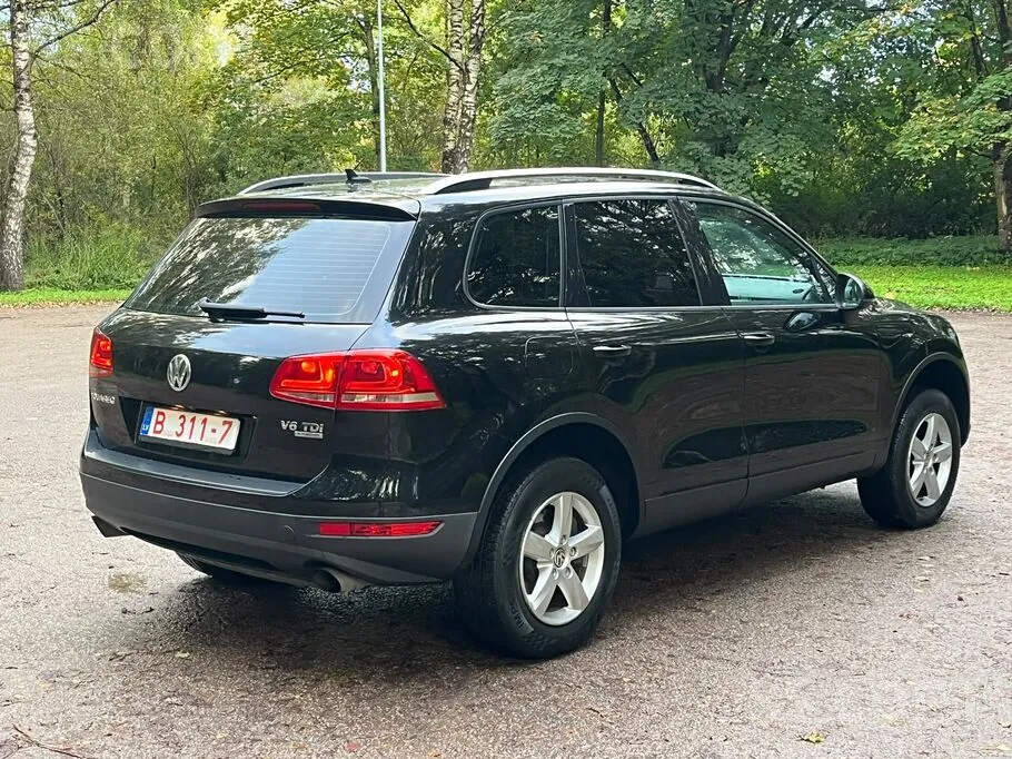 Volkswagen Touareg 2011 photo 5