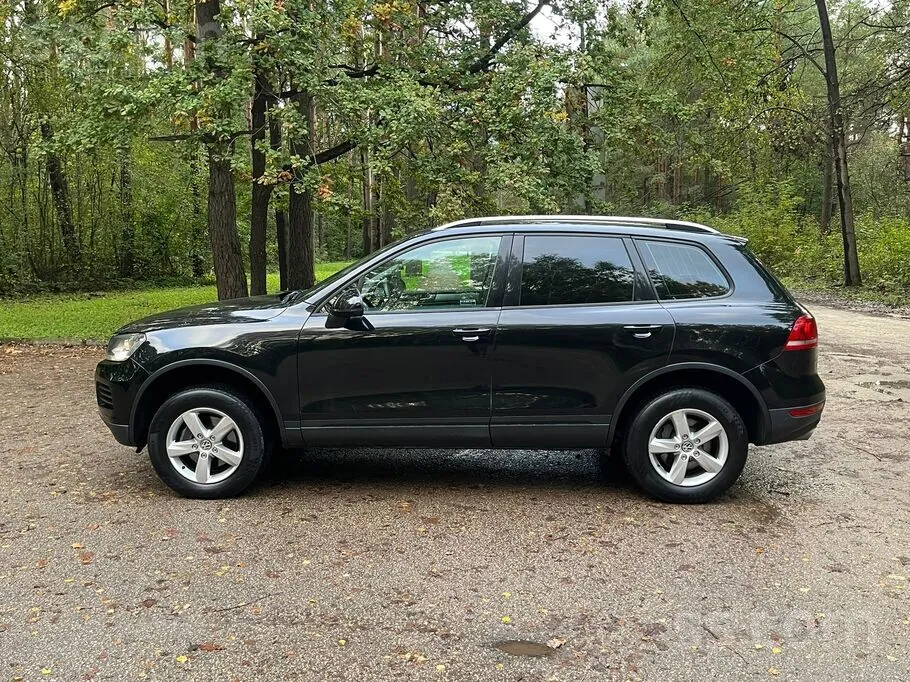 Volkswagen Touareg 2011 photo 2